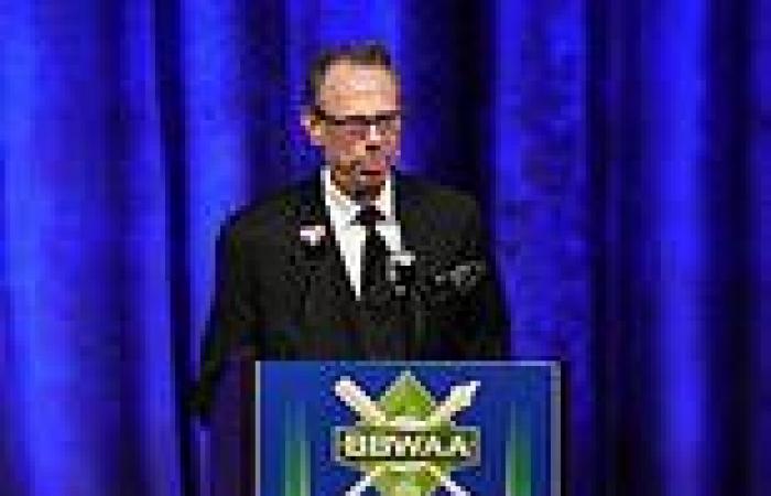sport news Mets broadcaster Howie Rose shares struggle with bladder cancer, revealing he ... trends now
