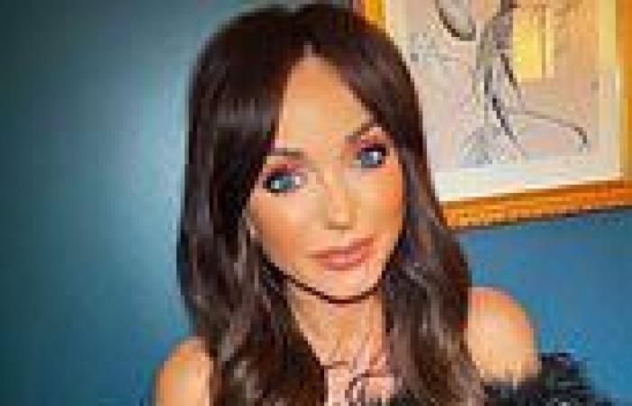 TV star looks unrecognisable with new brunette hair - but can YOU guess who it ... trends now