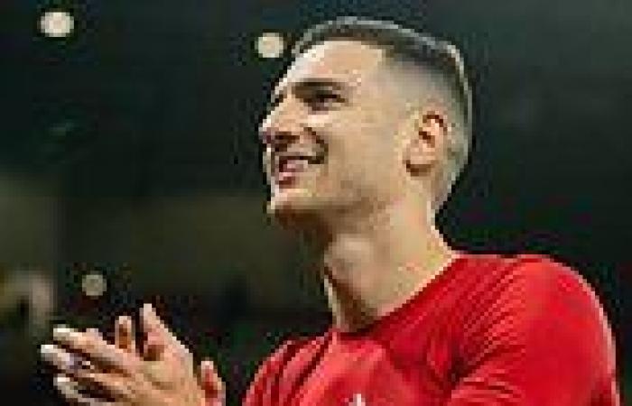 sport news Manchester United's Diogo Dalot 'is in advanced talks' over a new deal trends now