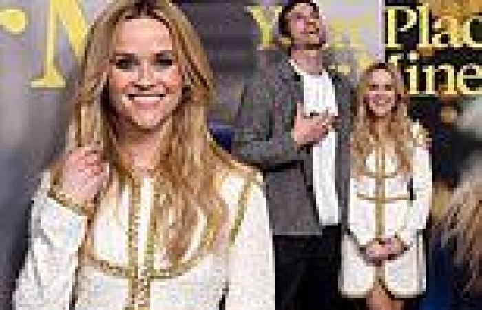 Reese Witherspoon and Ashton Kutcher really ham it up after fans call out ... trends now