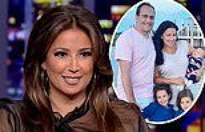 Fox News Julie Banderas' husband arrested for holding knife to her throat  trends now