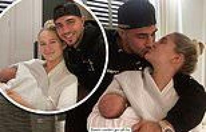 Molly-May Hague and newborn daughter Bambi wave Tommy Fury off ahead of his ... trends now