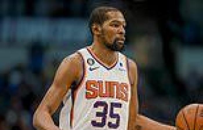 sport news Kevin Durant is OUT of tonight's Suns game against Thunder after SLIPPING ... trends now