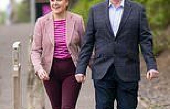 Nichola Sturgeon's husband Peter Murrell steps down as SNP chief executive  trends now