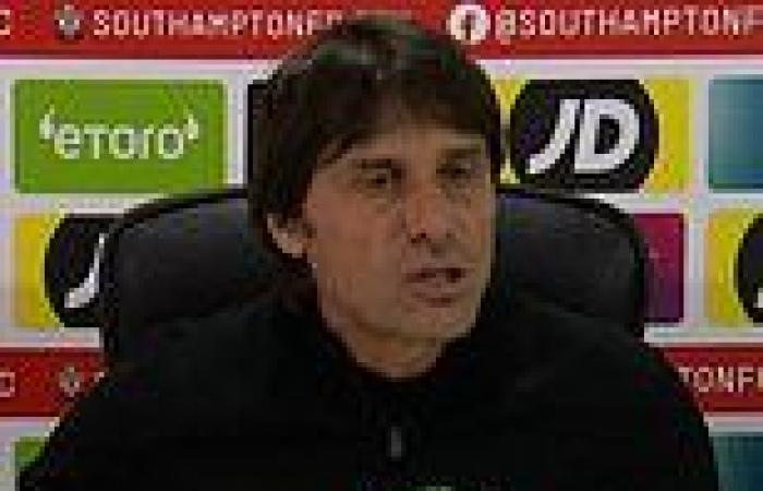 sport news Gary Neville urges Tottenham to keep Antonio Conte 'right where he is and make ... trends now