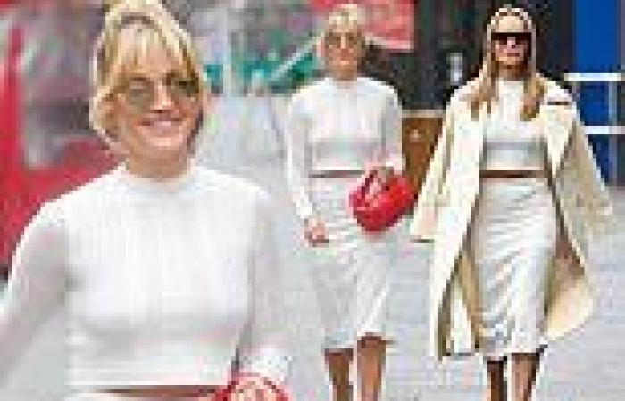 Twinning! Amanda Holden and Ashley Roberts turn up to the Heart FM studio in ... trends now