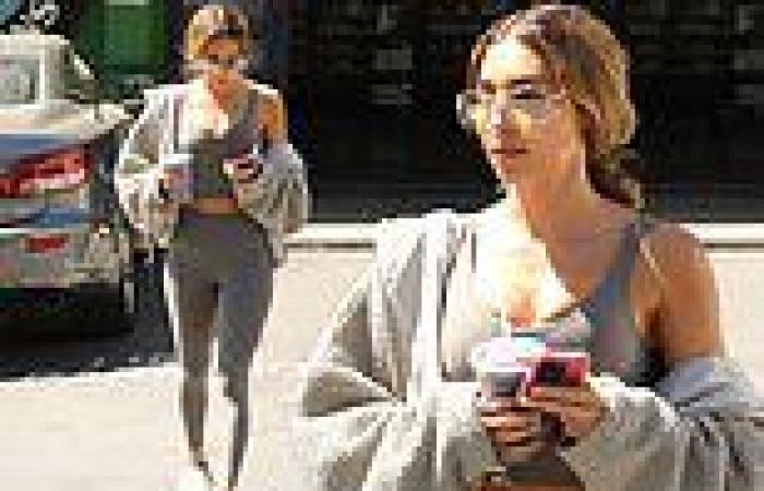 Chantel Jeffries shows off her toned body in a grey sports bra on a coffee run ... trends now