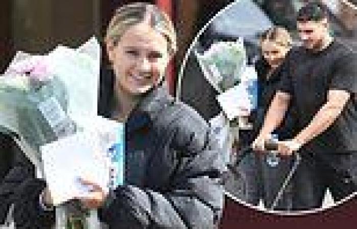 Molly-Mae Hague is all smiles as make-up free star goes shopping with Tommy ... trends now