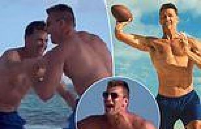 sport news Tom Brady and Rob Gronkowski recreate iconic Top Gun shirtless beach scene trends now