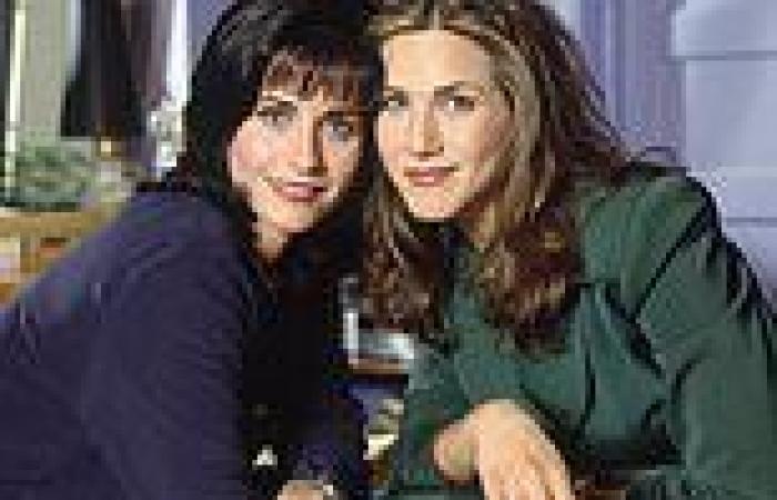 Jennifer Aniston reveals what she and Courteney Cox REALLY ate on the set of ... trends now