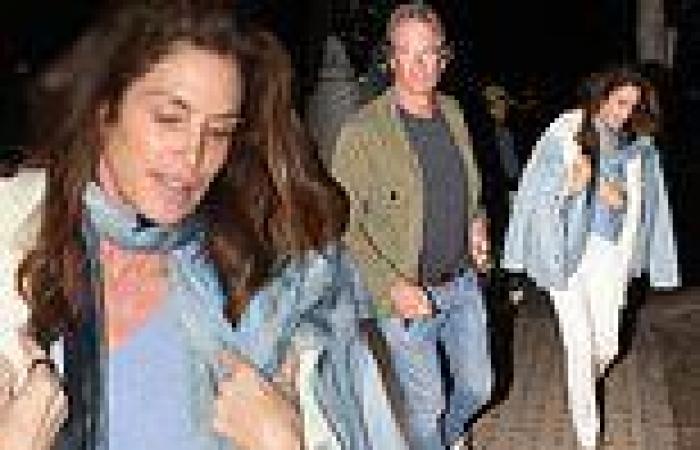 Cindy Crawford dons white pants and denim jacket during romantic dinner with ... trends now