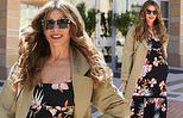 Sofia Vergara looks chic in a floral dress as arrives to shoot America's Got ... trends now