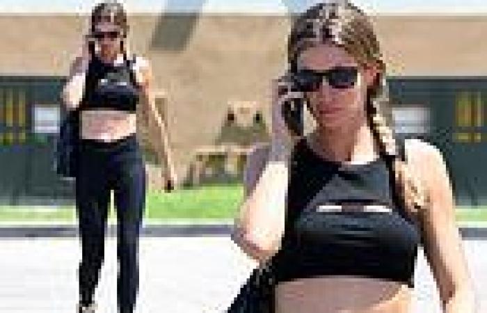 Gisele Bundchen, 42, flashes her abs in a sports bra after working out trends now