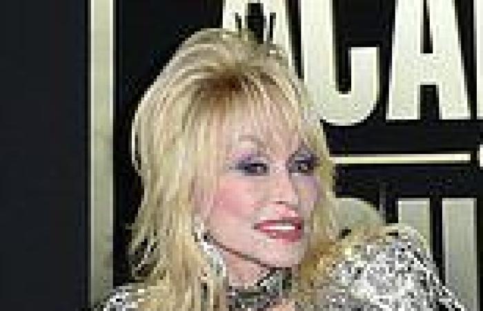 Dolly Parton leads the red carpet arrivals at the 2023 ACM Awards in Texas  trends now