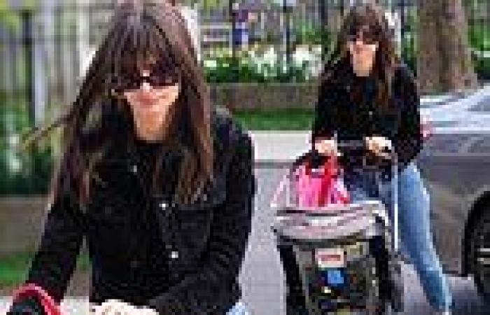 Emily Ratajkowski pushes son Sebastian's stroller up a NYC sidewalk trends now