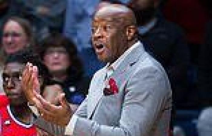 sport news Ex-St. John's basketball coach Mike Anderson SUES the school for nearly ... trends now