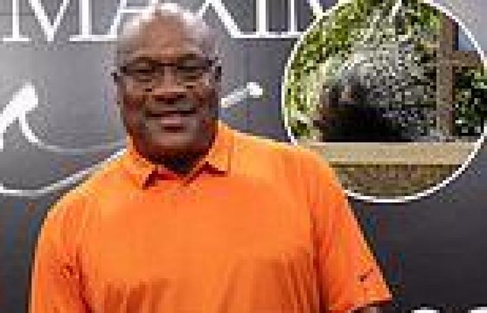 sport news Bo Jackson jokes he 'smelled the a** of a porcupine' to end 10-month case of ... trends now