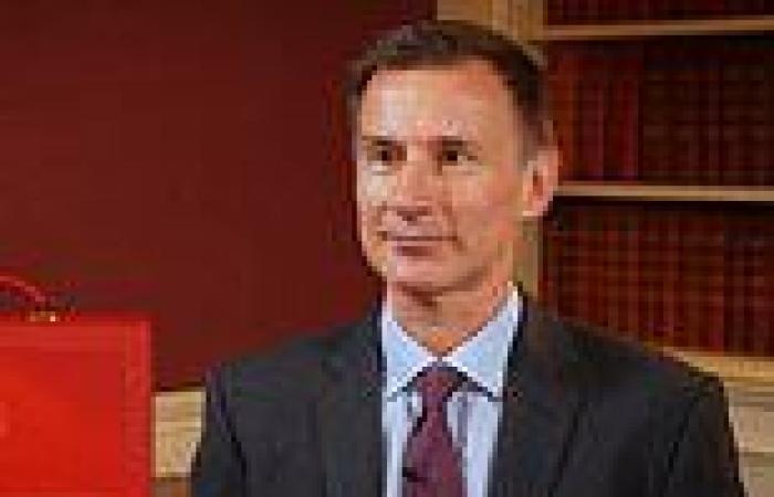 Jeremy Hunt says BoE must curb inflation even if it means recession trends now