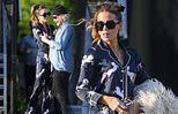 Kate Beckinsale stuns in unicorn print co-ord as she steps out for a helicopter ... trends now