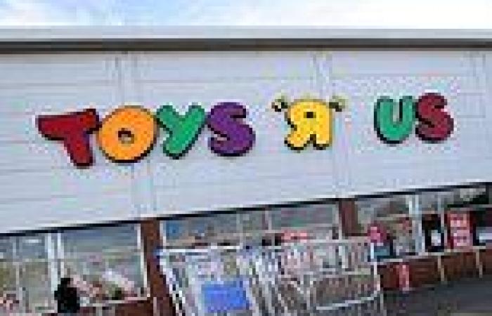 Toys R Us will open NINE new stores in coming weeks as toy retailer returns to ... trends now