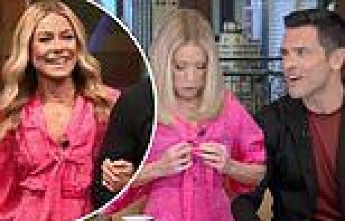 Kelly Ripa suffers SECOND wardrobe malfunction wearing the same $400 pink ... trends now