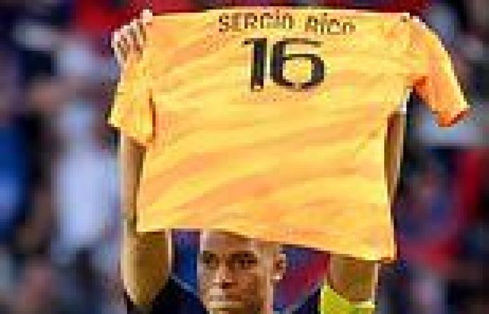 sport news Kylian Mbappe and Paris Saint-Germain pay tribute to Sergio Rico during game ... trends now