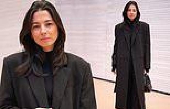 Jessica Gomes looks chic in all black as she leads arrivals at fashion show trends now