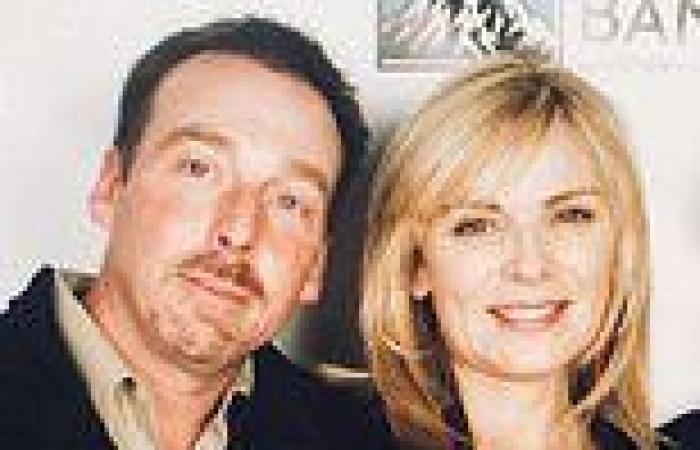 Kim Cattrall emotionally discusses grieving for her brother Chris trends now