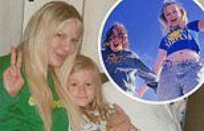 Tori Spelling shares new snaps of family RV vacation with her five children ... trends now