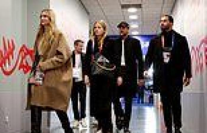 Sophie Turner spotted with prestige bachelor Peregrine Pearson hours after the ... trends now