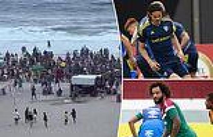 sport news Brawl breaks out on Copacabana Beach between rival Boca Juniors and Fluminense ... trends now