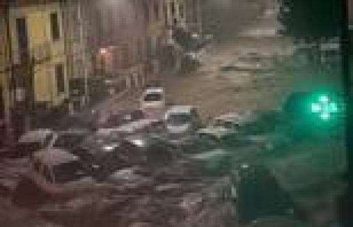 Storm Ciaran claims five lives in Tuscany and washes cars down the street as ... trends now