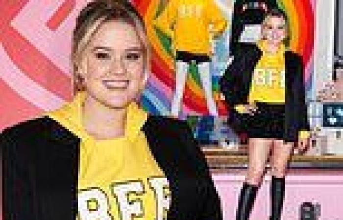 Reese Witherspoon's daughter Ava Phillippe, 24, wears tiny shorts and ... trends now