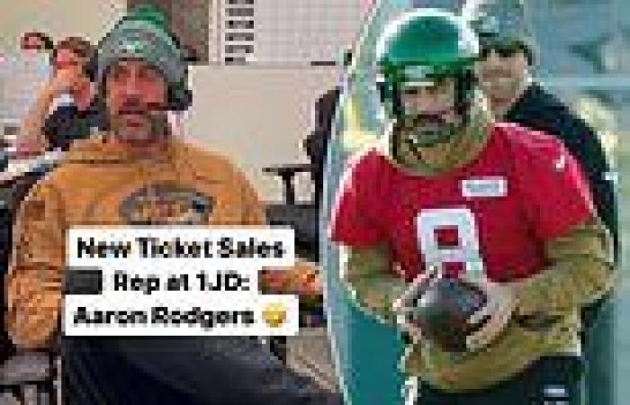 sport news Aaron Rodgers on the line! Jets QB helps sell tickets in team's front office as ... trends now
