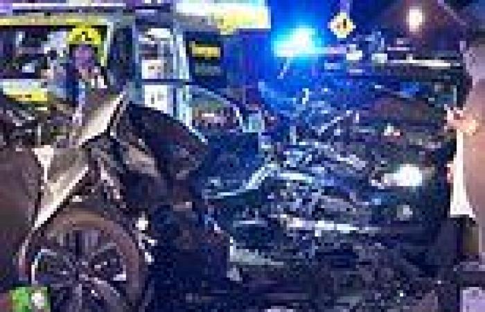 Three hospitalised after head-on crash in Mount Pritchard, Sydney trends now