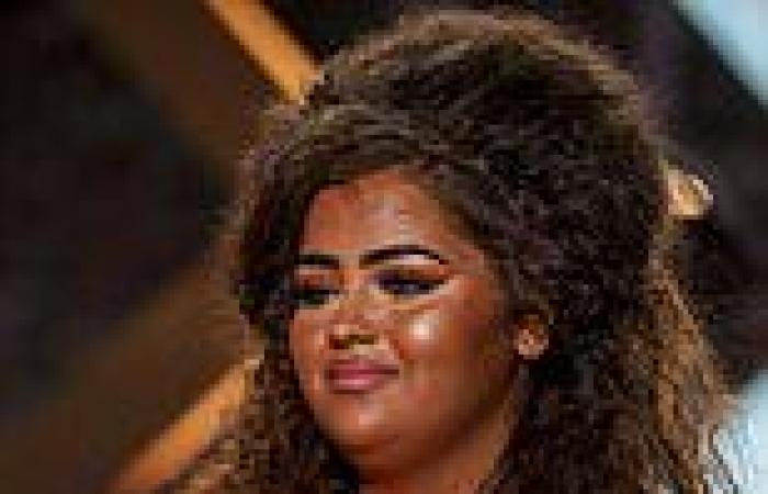 X Factor star Scarlett Lee looks unrecognisable as she wows Katy Perry on ... trends now
