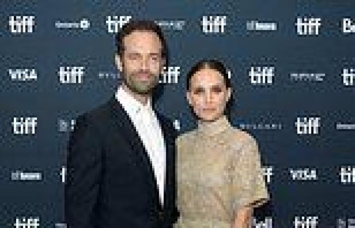 Natalie Portman's divorce from Benjamin Millepied is FINALIZED after actress ... trends now