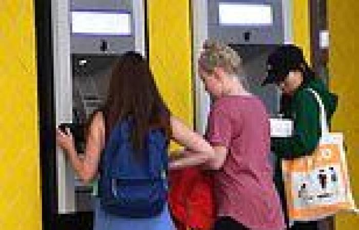 Commonwealth Bank app crashes leaving millions of Aussies unable to access ... trends now