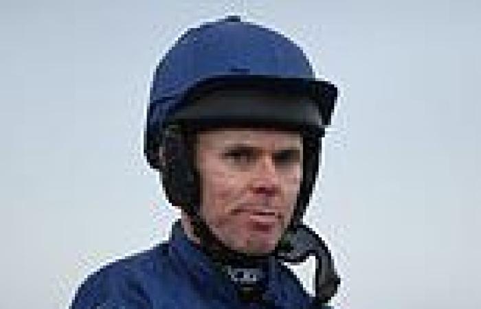 sport news Grand National-winning jockey Graham Lee, 48, is now paralysed from the neck ... trends now