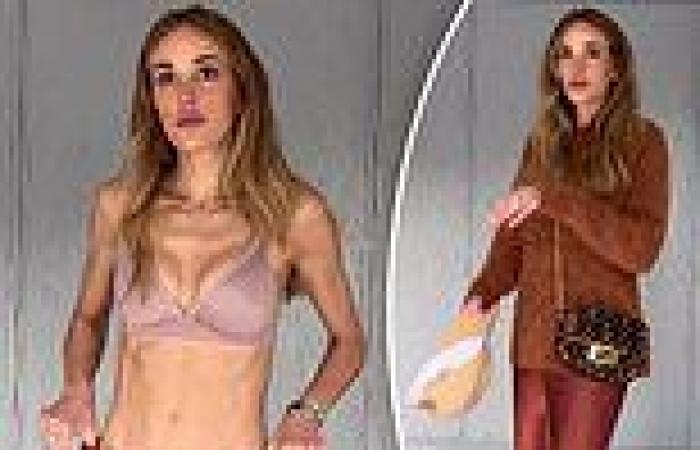 AFL WAG Rebecca Judd shows off her incredible figure in lingerie before ... trends now