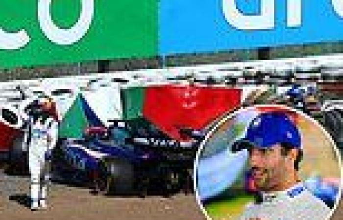 sport news Daniel Ricciardo crashes out of the Japanese Grand Prix after hitting Alex ... trends now