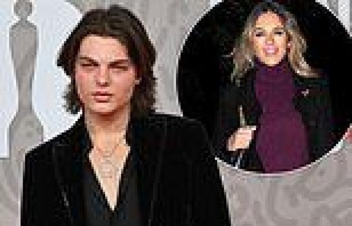 Mum's the word! As Damian Hurley, 22, reveals he shares clothes with his mother ... trends now