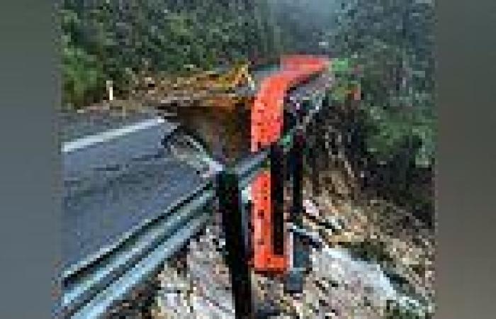 Landslide destroys Megalong Valley road, leaving Blue Mountains community ... trends now