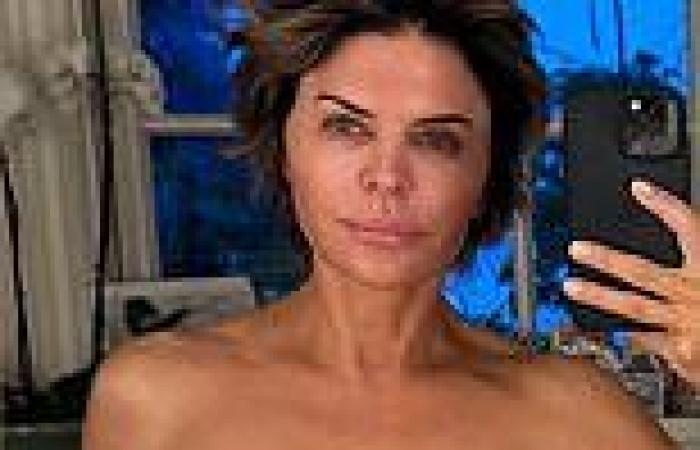 Lisa Rinna, 60, poses TOPLESS after landing Marc Jacobs campaign with daughter ... trends now