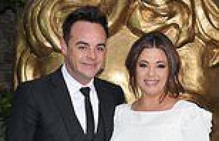 Lisa Armstrong in rare show of support for her ex husband Ant McPartlin as ... trends now