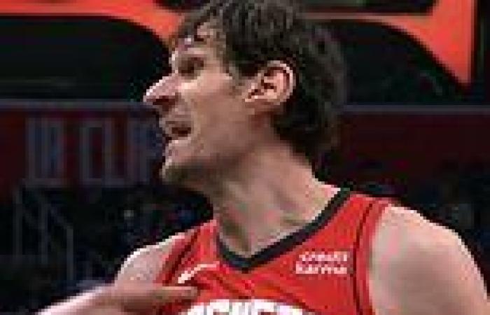 sport news Houston Rockets star Boban Marjanovic sends crowd wild by DELIBERATELY missing ... trends now