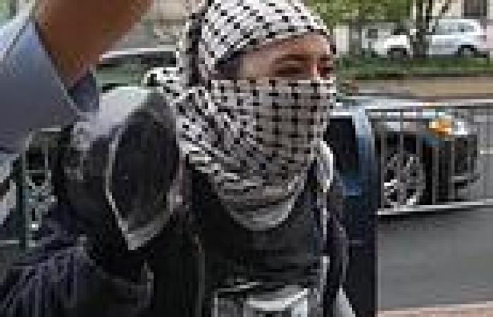 Palestine activists praise terror group in NYC as Columbia students stage ... trends now
