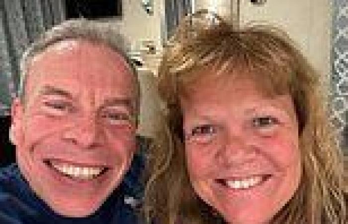 Final picture of Warwick Davis' wife Samantha as smiling pair enjoyed a date ... trends now