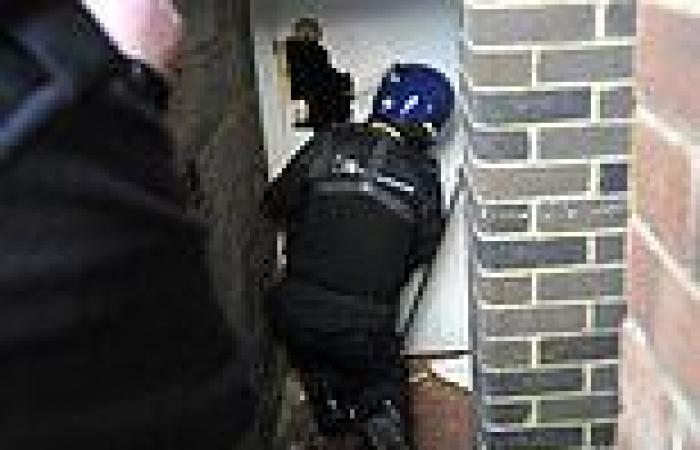 Moment Home Office cops kick down door in dawn raid to smash 'sophisticated' ... trends now