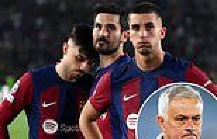 sport news Barcelona legend urges the club to hire Jose Mourinho to replace Xavi despite ... trends now